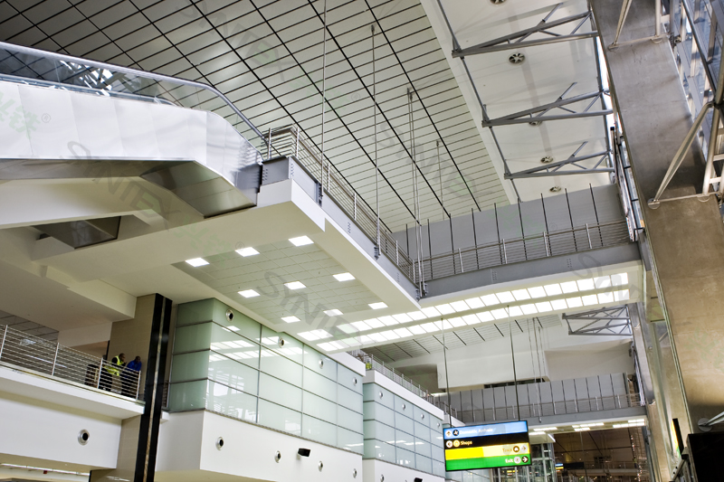 钢制墙板在机场空间的应用