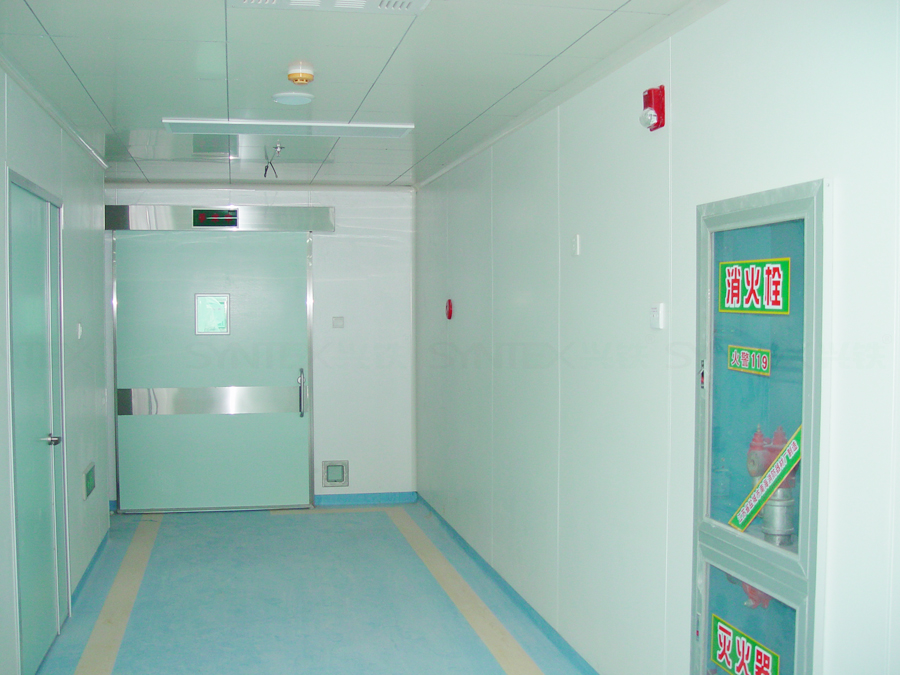 手术室门.jpg